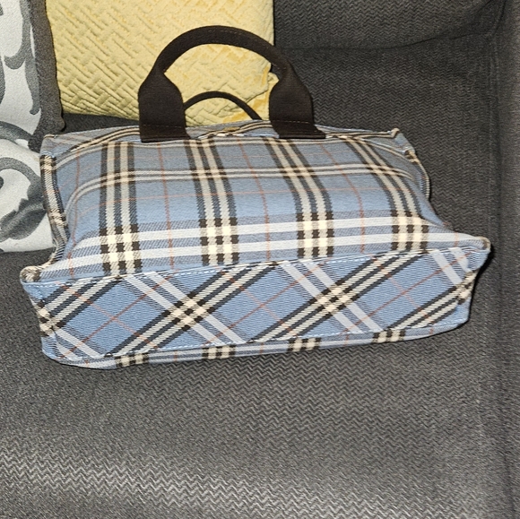 Burberry Tote Bag - Picture 3 of 6